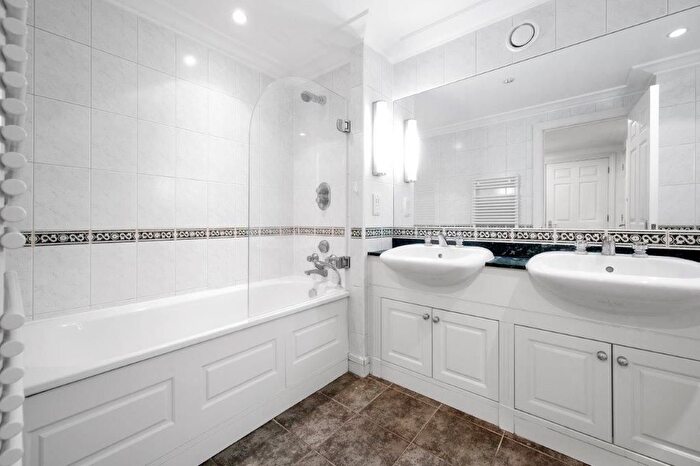 1 Bedroom Flat To Rent In Wrights Lane, London, W8