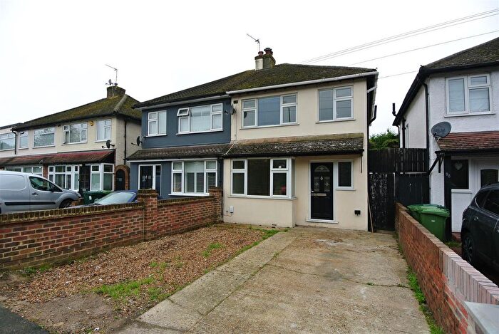 3 Bedroom Terraced House To Rent In Spelthorne Lane, Ashford, TW15