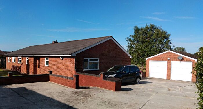 6 Bedroom Detached Bungalow For Sale In Dixons Hill Close, Hatfield, AL9