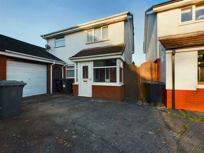 3 Bedroom Link Detached House To Rent In Crake Bank, Lancaster, LA1