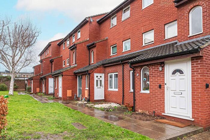 1 Bedroom Flat To Rent In Dean Gate Close, Sydenham, London, SE23