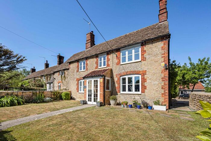 3 Bedroom Semi-Detached House For Sale In Church Lane, Rodbourne, Malmesbury, Wiltshire, SN16