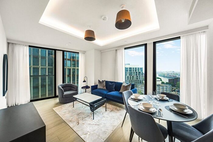 2 Bedroom Flat To Rent In Carnation Way, London, SW8