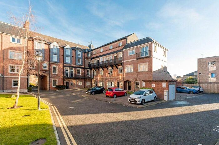 4 Bedroom House To Rent In Upper Gray Street, Edinburgh, EH9