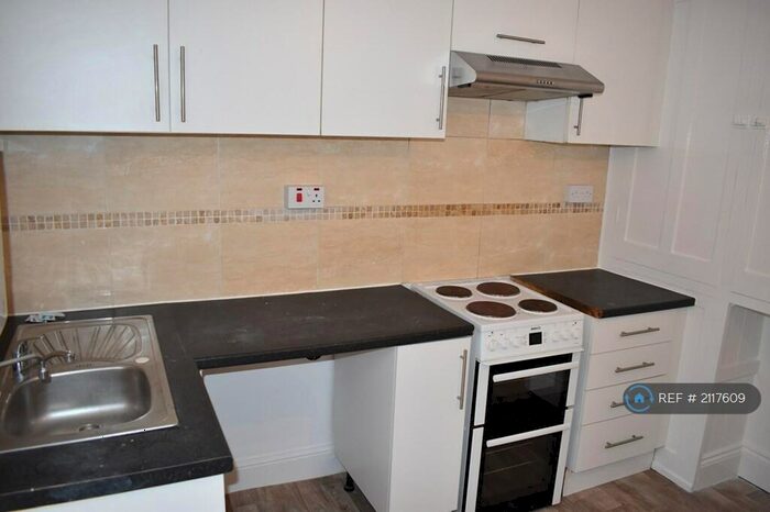 4 Bedroom Maisonette To Rent In Ashley Road, Bournemouth, BH1