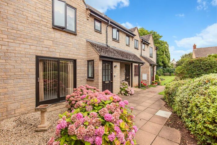 2 Bedroom Apartment To Rent In Thames Street, Eynsham, OX29