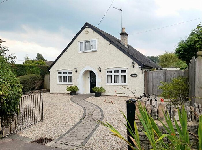 3 Bedroom Detached Bungalow For Sale In Rissington Road, Bourton-on-the-Water, GL54