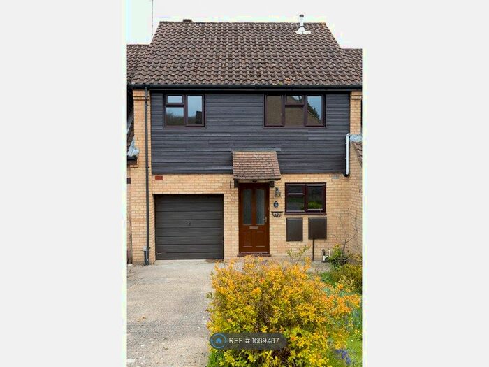 3 Bedroom Terraced House To Rent In Kingsley Drive, Marlow, SL7