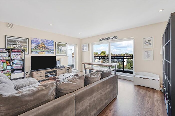 2 Bedroom Flat For Sale In Sandringham Avenue, Wimbledon Chase, SW20