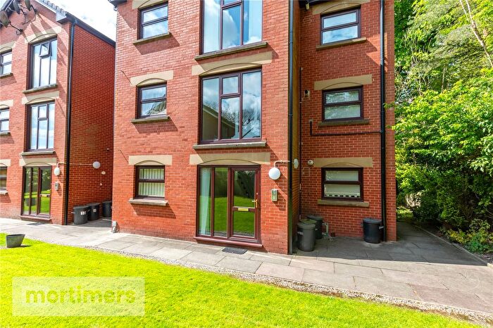 2 Bedroom Flat For Sale In East Park Road, Blackburn, Lancashire, BB1