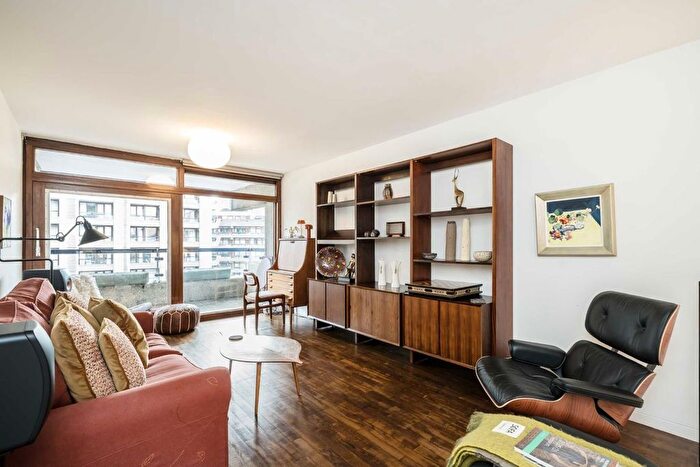 2 Bedroom Flat For Sale In Barbican, Ben Jonson House, EC2Y
