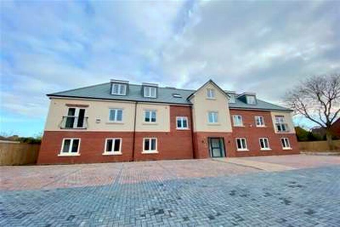 1 Bedroom Flat To Rent In Danelaw Court, Hinckley, LE10