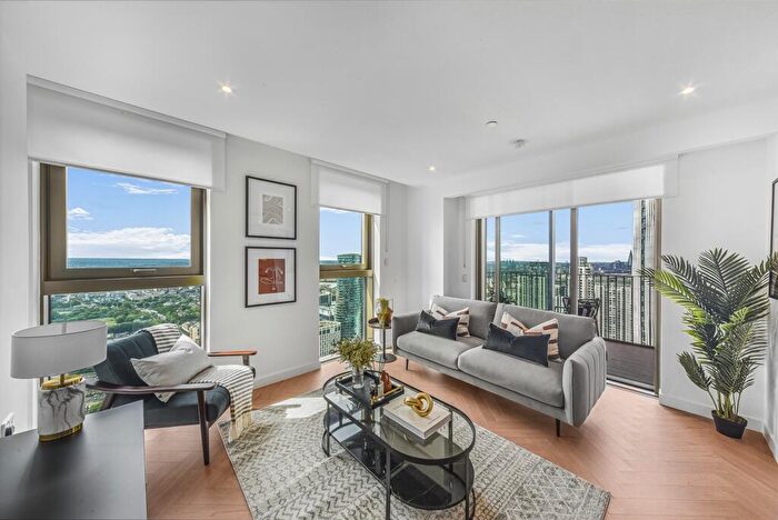 2 Bedroom Apartment To Rent In One Thames Quay, Marsh Wall, E14