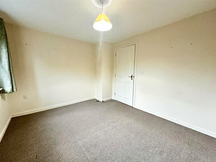 2 Bedroom Apartment To Rent In Ashton, Hedgers Close, BS3