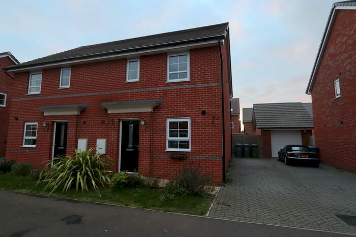 3 Bedroom Semi-Detached House To Rent In Bloomfield Road, Felixstowe, IP11