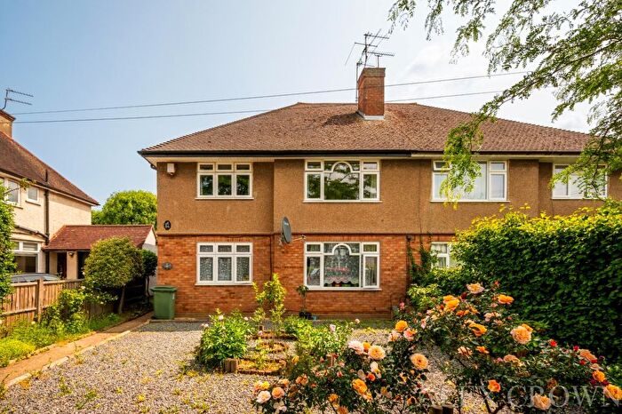 2 Bedroom Maisonette To Rent In Park Avenue, Watford, WD18