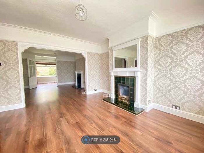 3 Bedroom Semi-Detached House To Rent In Wyncliffe Gardens, Leeds, LS17