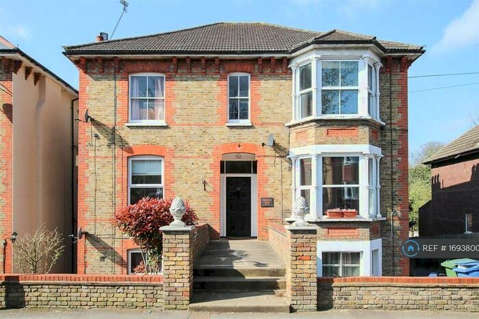 1 Bedroom Flat To Rent In Rosewood House, Brentwood, CM14