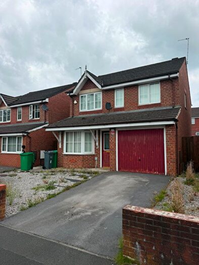 4 Bedroom Semi-Detached House To Rent In Sandybrook Drive, Manchester, M9