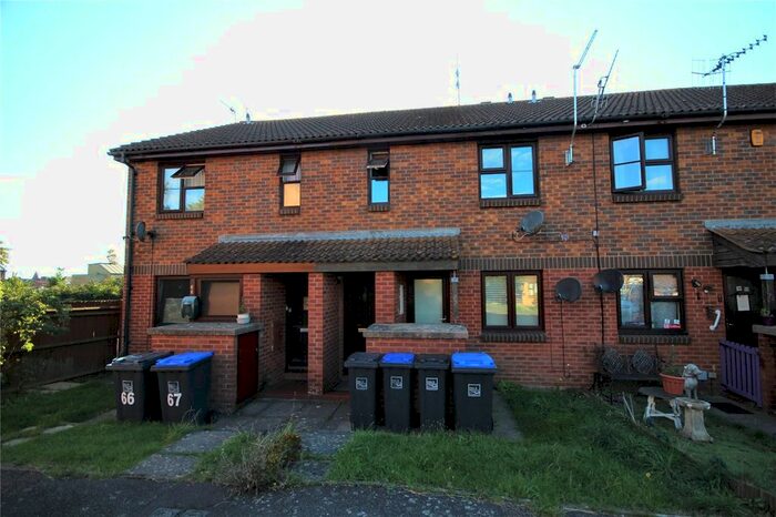 1 Bedroom Flat To Rent In Pilgrims Walk, Tarring Worthing, West Sussex, BN13