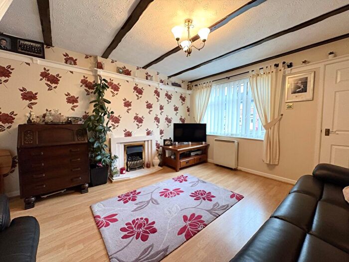 2 Bedroom Semi Detached House For Sale In Harrowby Fold, Farnworth, BL4