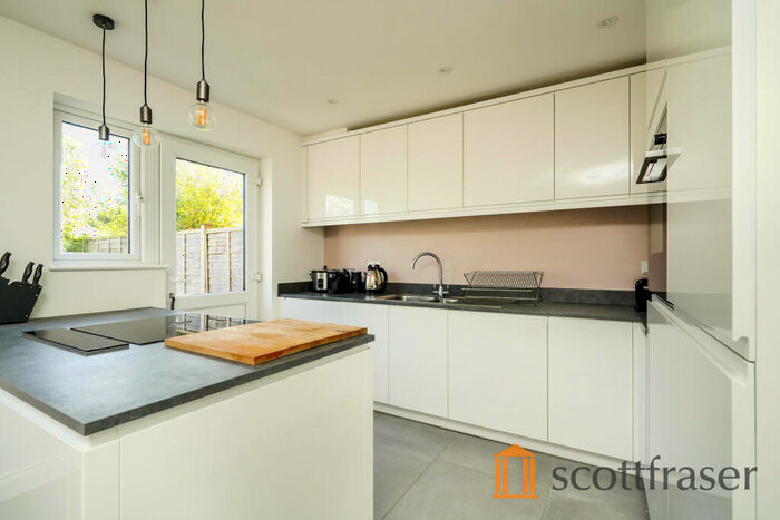 3 Bedroom Terraced House To Rent In Bernard Close, Yarnton, OX5