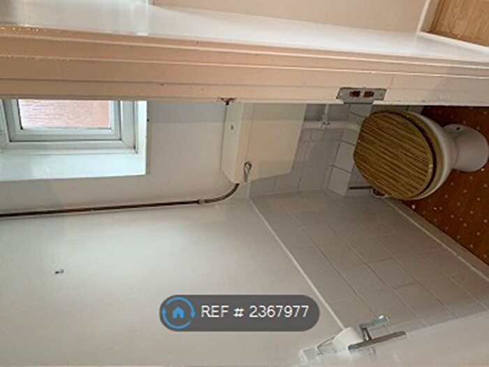 3 Bedroom Maisonette To Rent In Morland Estate, London, E8
