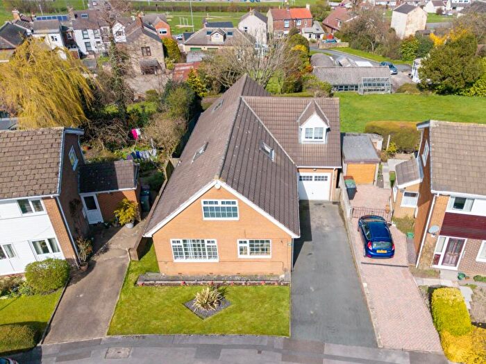 4 Bedroom Detached House For Sale In Moorside Gardens, Drighlington, Bradford, BD11