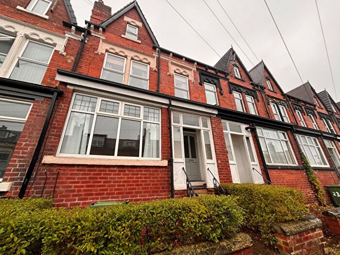 4 Bedroom Terraced House To Rent In Roman Place, Roundhay, Leeds, West Yorkshire, LS8