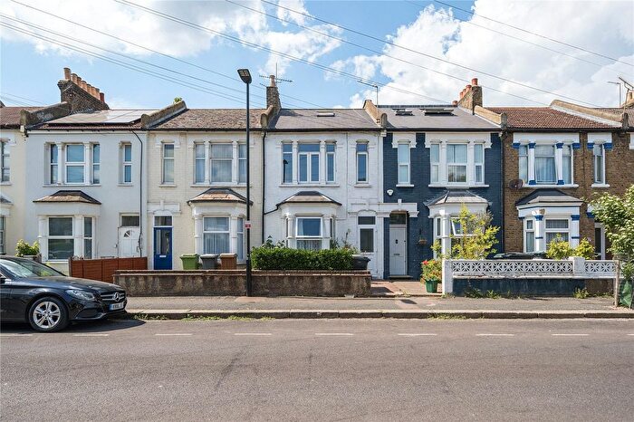 4 Bedroom Terraced House To Rent In Glenwood Road, Harringay, London, N15