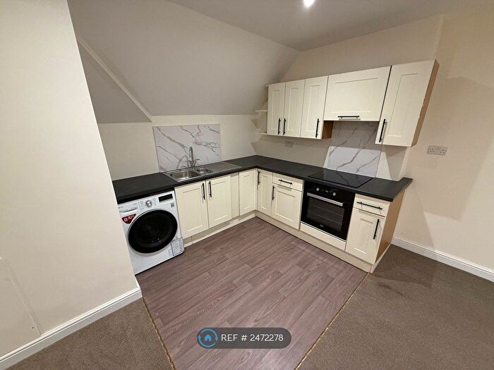 2 Bedroom Flat To Rent In Avonmouth Road, Bristol, BS11