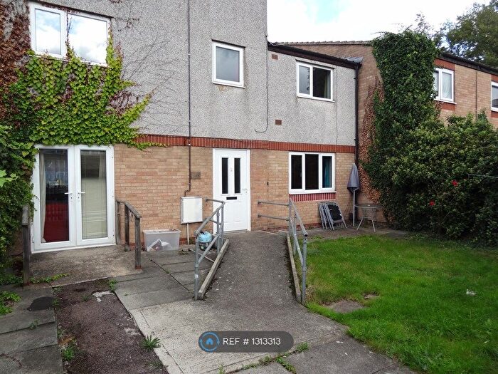 3 Bedroom Terraced House To Rent In Fitzroy Street, Leicester, LE3