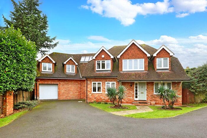 5 Bedroom Detached House For Sale In Hill Rise, Chalfont St. Peter, Buckinghamshire, SL9