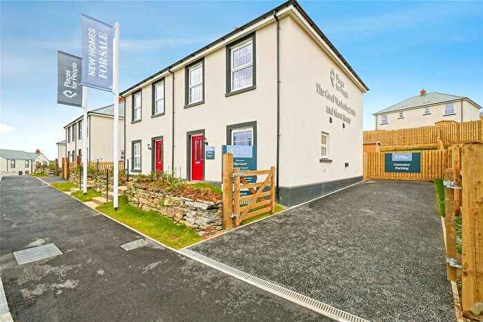 3 Bedroom Semi Detached House For Sale In Higher Newham Lane, Newham, Truro, Cornwa, TR1