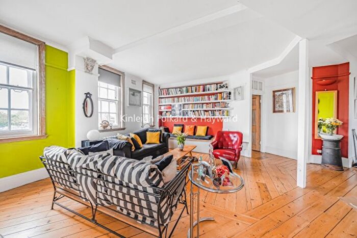 3 Bedroom Flat To Rent In Baker Street, London, NW1