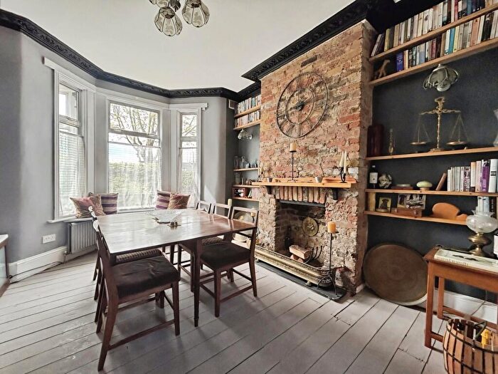 3 Bedroom Terraced House For Sale In Lucas Avenue, London, E13