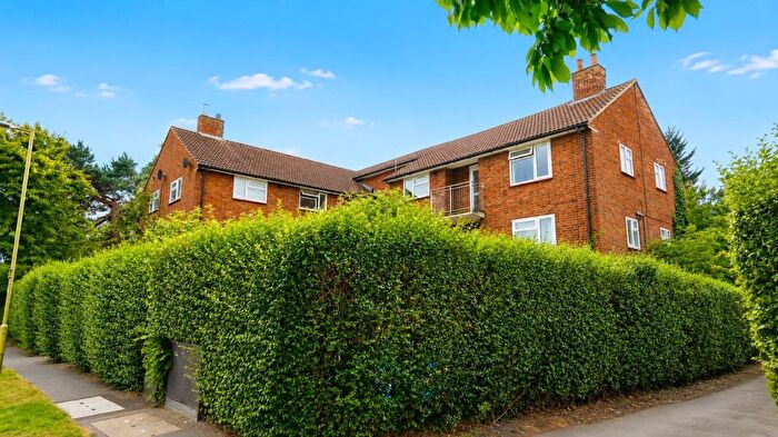 2 Bedroom Flat To Rent In Chelwood Avenue, Hatfield, AL10