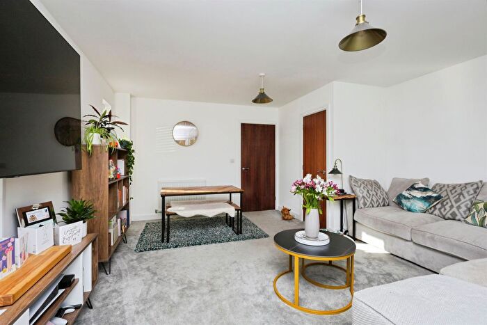 2 Bedroom Semi Detached House For Sale In Twin Oaks Drive, Polegate, BN26