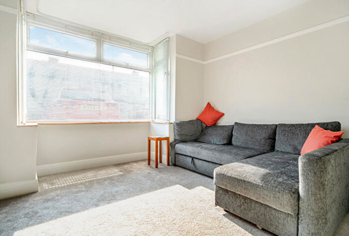 3 Bedroom Terraced House For Sale In Broomhill Road, Bristol, Somerset, BS4
