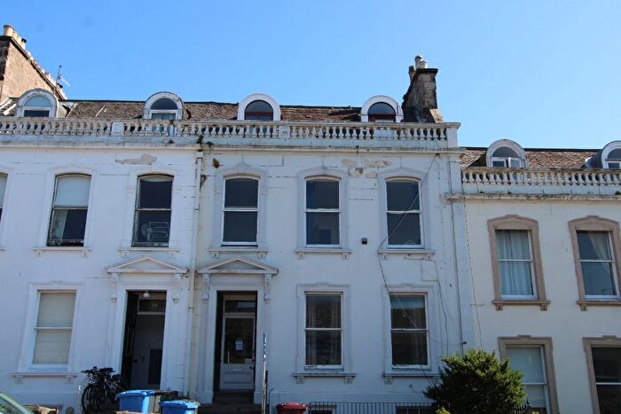 2 Bedroom Flat To Rent In Windsor Street, Dundee, DD2