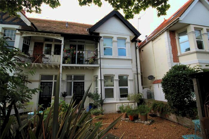 2 Bedroom Flat To Rent In St Georges Road, Worthing, West Sussex, BN11