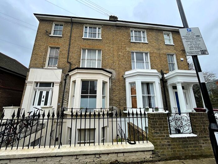 2 Bedroom Flat To Rent In Leigh Road, London, N5