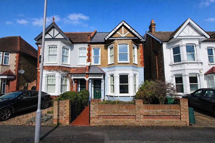 4 Bedroom Semi Detached House For Sale In Park Road, Wallington, SM6