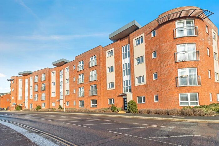 2 Bedroom Flat For Sale In Princes Way, Bletchley, Milton Keynes, MK2