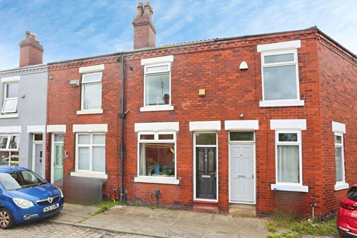 2 Bedroom Terraced House For Sale In Reuben Street, Heaton Norris, Stockport, SK4