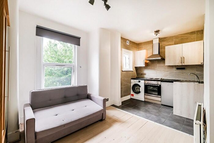 Studio To Rent In Addison Road, London, E11