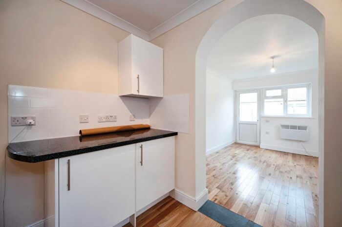 2 Bedroom Detached House For Sale In Sea Front Estate, Hayling Island, Hampshire, PO11