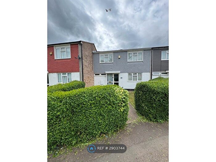 3 Bedroom Terraced House To Rent In Westbrook, Wellingborough, NN8