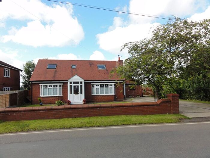 4 Bedroom Detached House For Sale In Main Street, Reedness, DN14