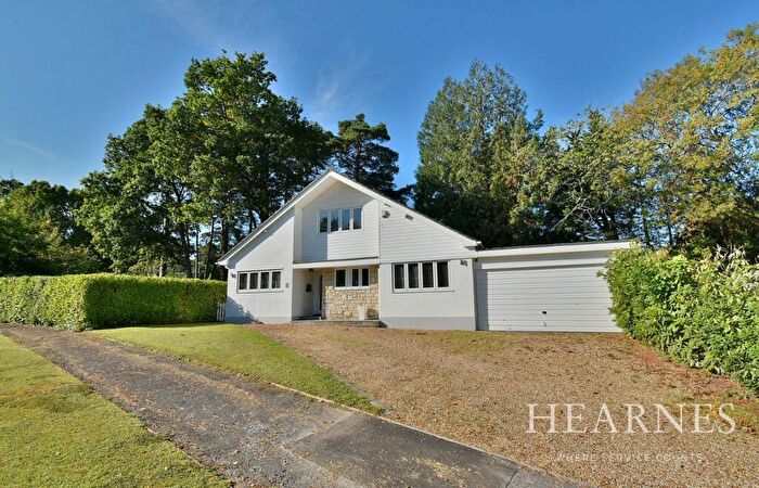 3 Bedroom Detached House For Sale In Larch Way, Ferndown, BH22